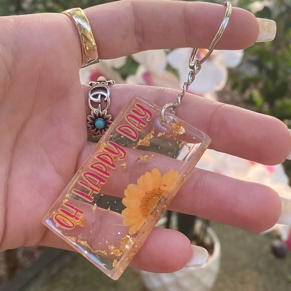 PACK OF 3 Mystery Bundle of Pop Art Resin Keychains - Picture 6 of 16